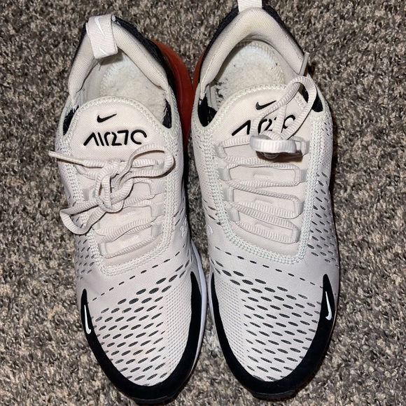 Nike Air Max 270 - Picture 2 of 5